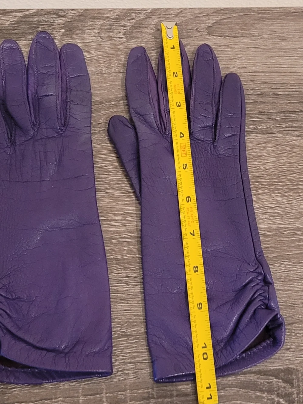 Vintage Leather Gloves Purple